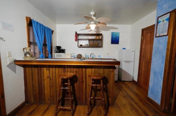 Sea Breeze Inn ウェスト・エンド エクステリア 写真